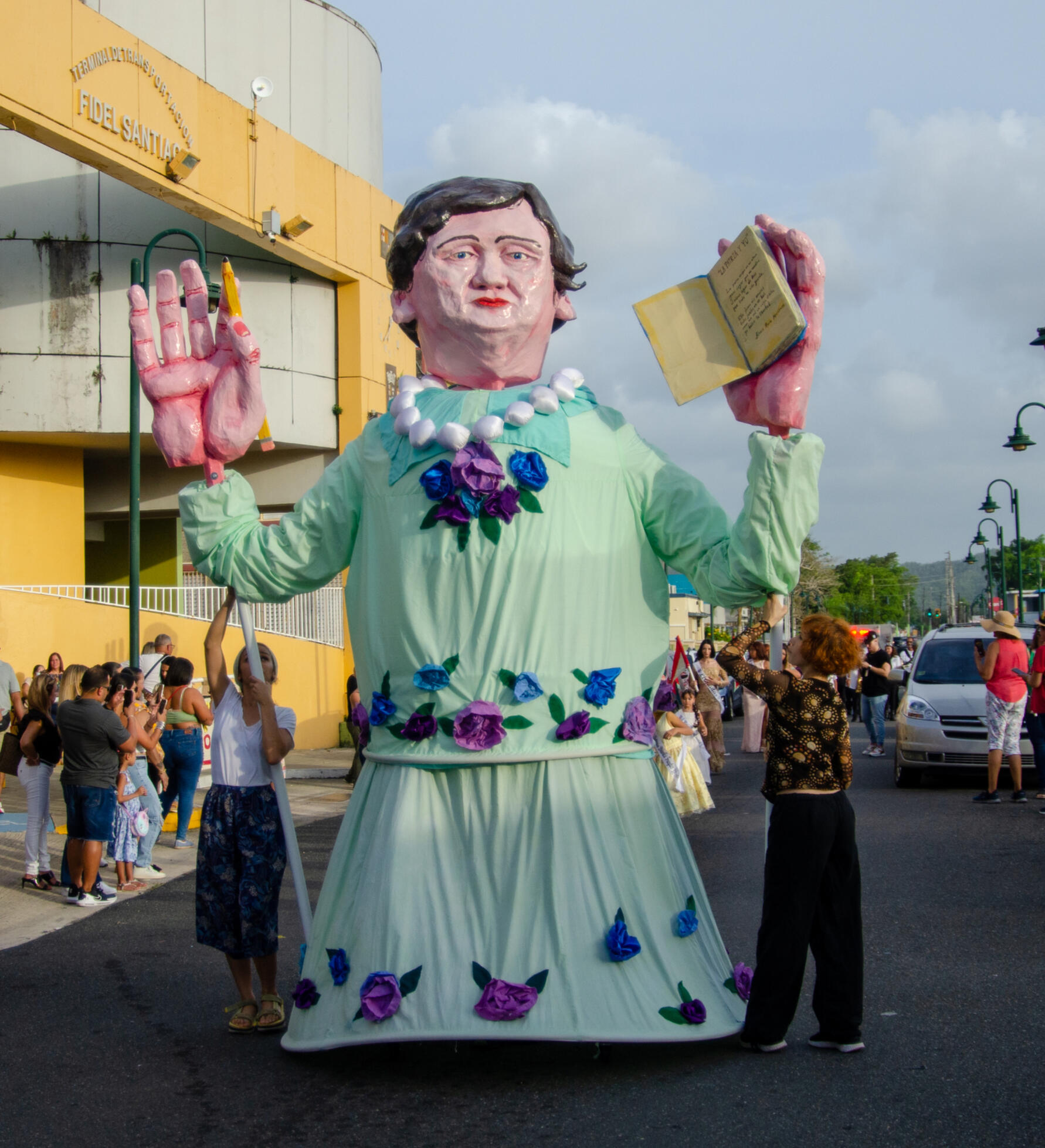 Confección de Vestimentas. Momos de Barceloneta. 2024