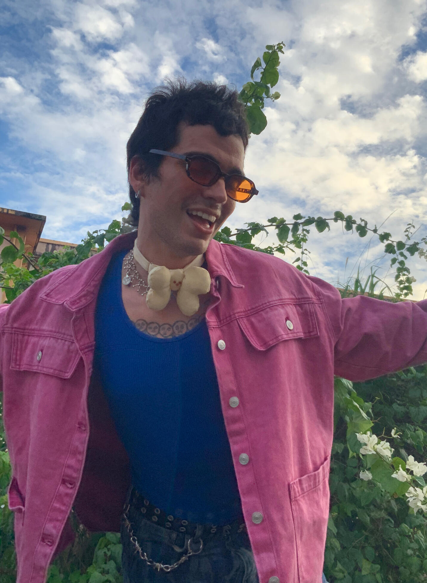 Neck perspective Chucho Bowtie